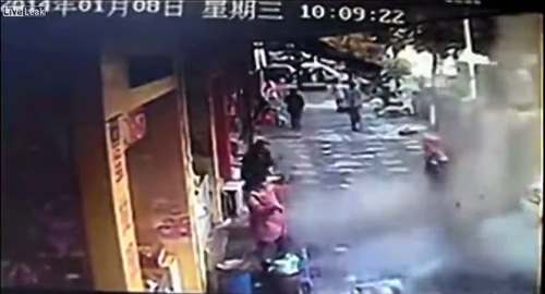 中国のマンホール爆破事故