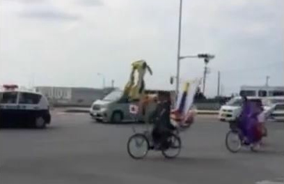 沖縄の中学生が自転車で暴走