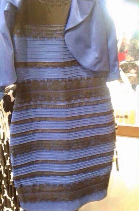 ドレスの色