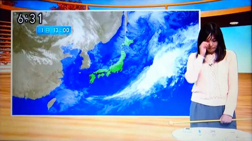 NHKの気象予報士が生放送中に泣き出す